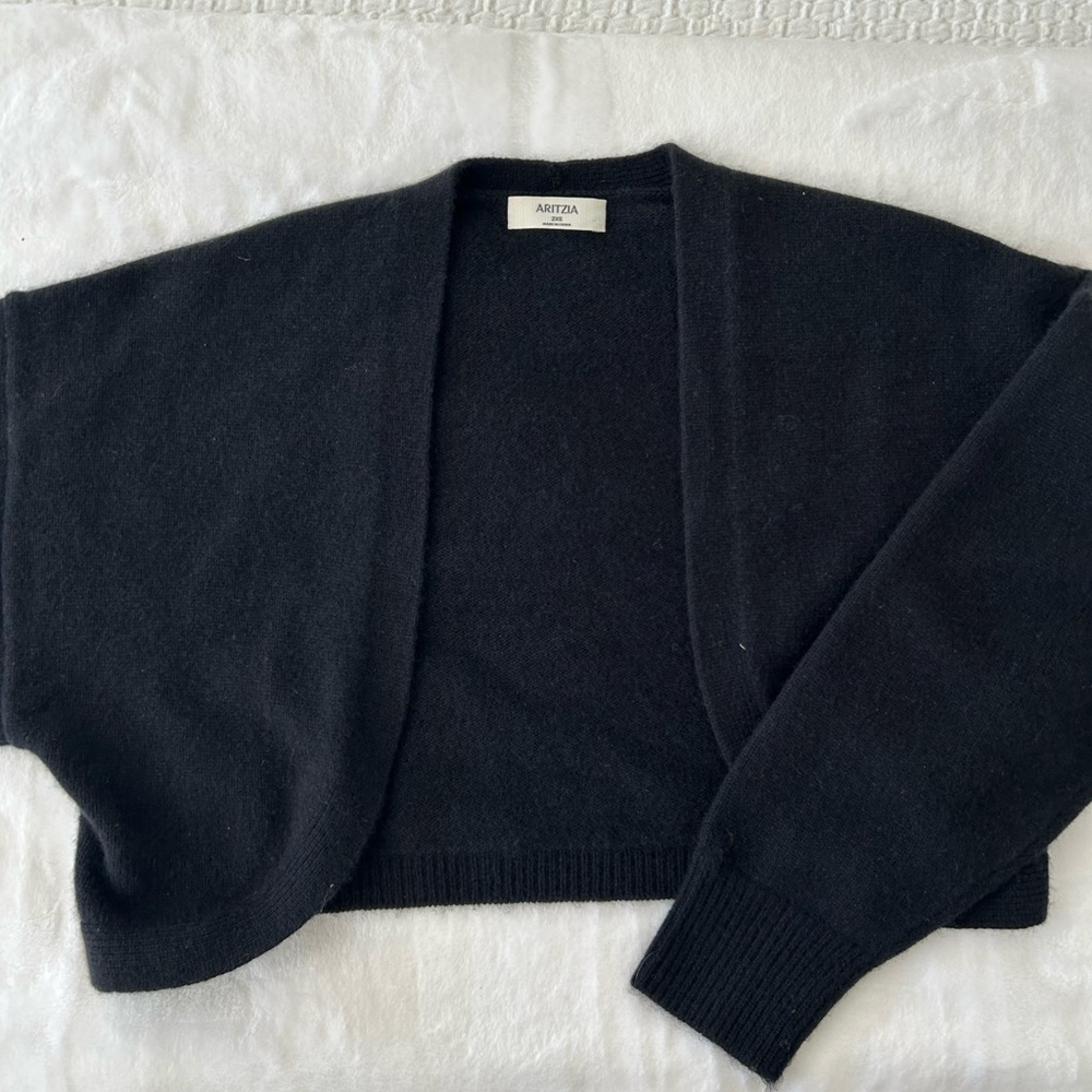 Aritzia Gramercy Classic Black Cropped Sweater